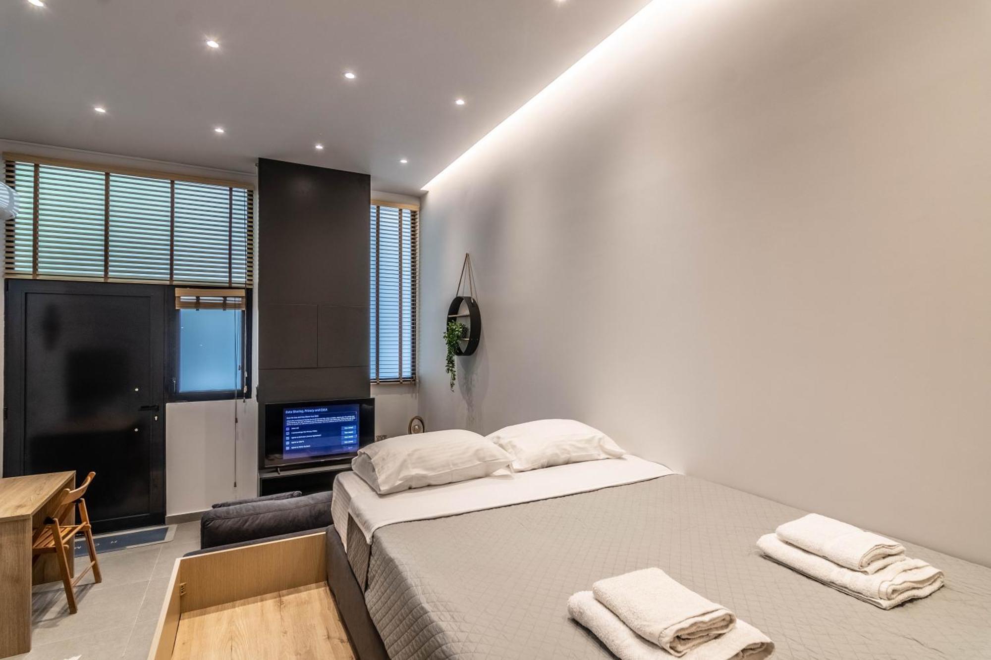 Aris Premium Accommodations Athen Exterior foto