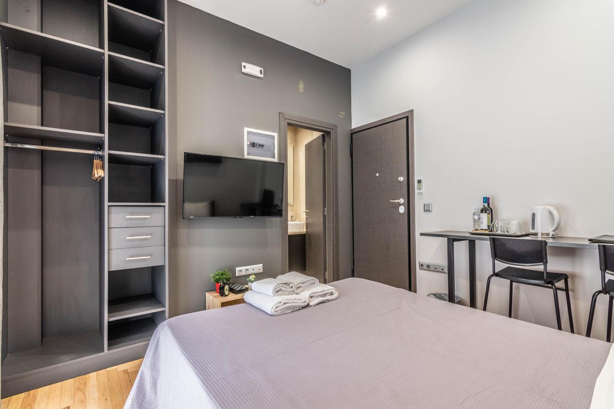 Aris Premium Accommodations Athen Exterior foto